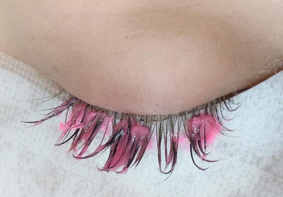 Remove Eyelash Extensions